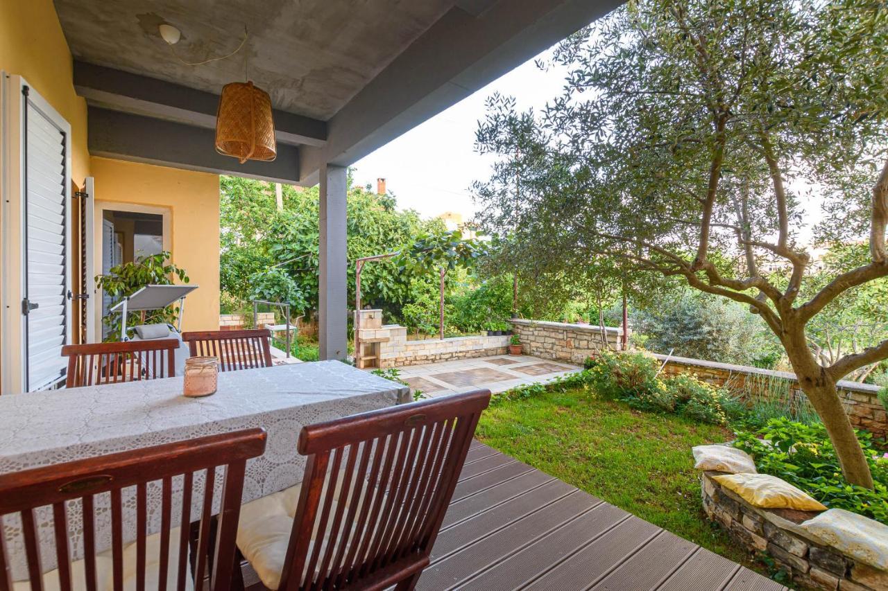 Apartment Macan, Beautiful Green Oasis Pula Eksteriør billede